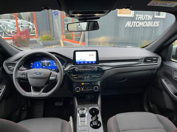 FORD KUGA Kuga-010.jpg