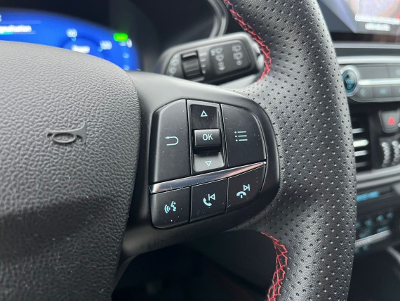 FORD KUGA Kuga-016.jpg
