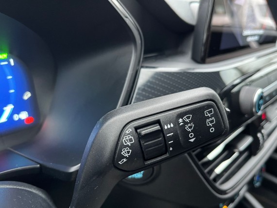 FORD KUGA Kuga-018.jpg