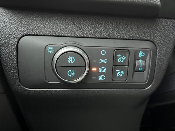 FORD KUGA Kuga-019.jpg