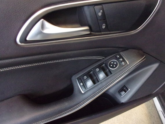 MERCEDES Classe GLA GLA-002.jpg