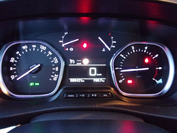 CITROEN SPACETOURER Spacetourer-010.jpg