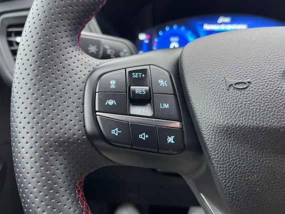 FORD KUGA Kuga-015.jpg
