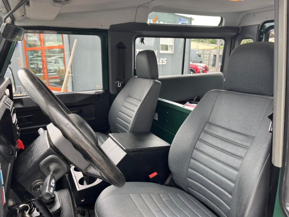 LAND ROVER DEFENDER 90 Defender-013.jpg